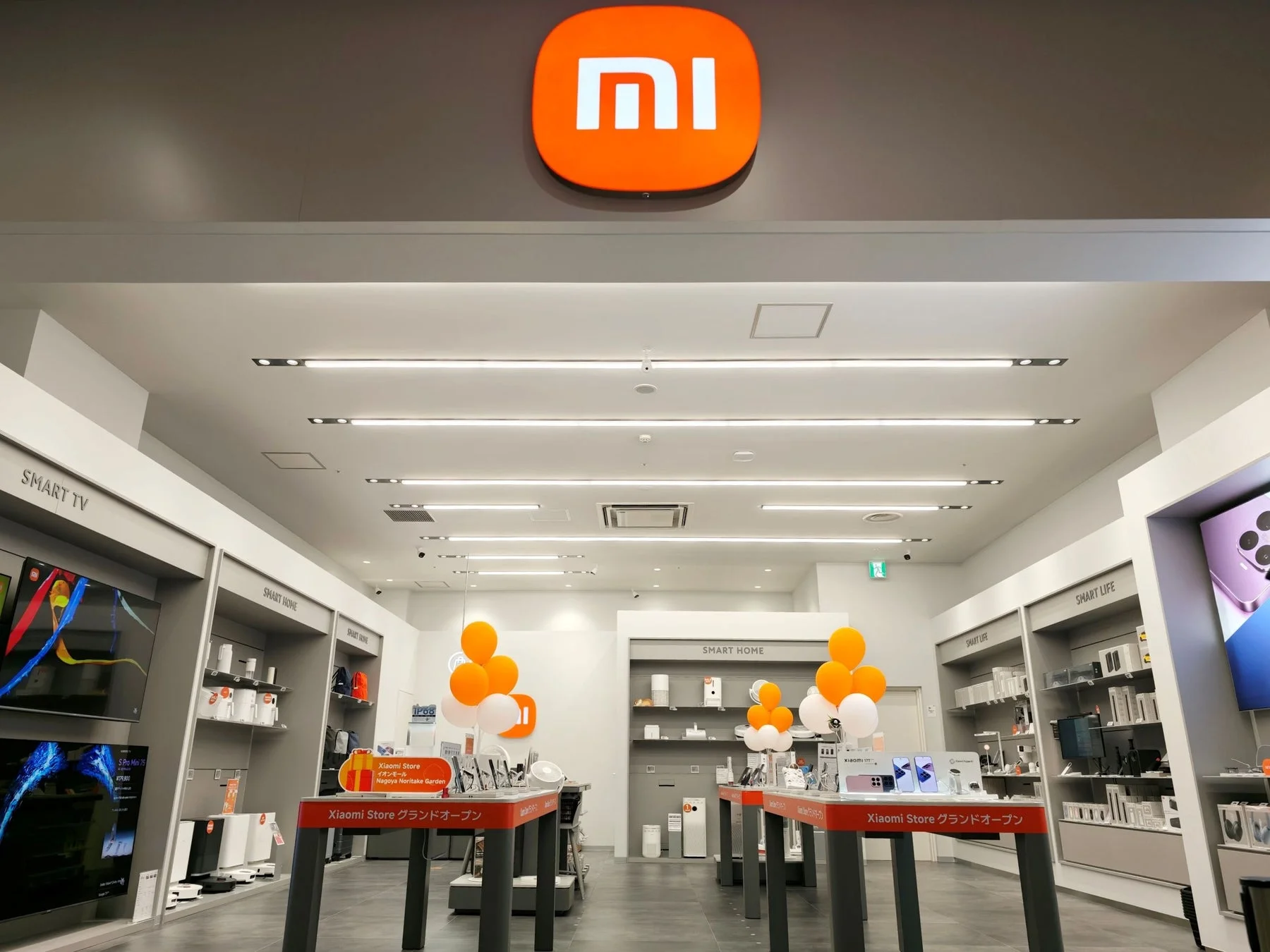 Xiaomi Store 店内の製品展示