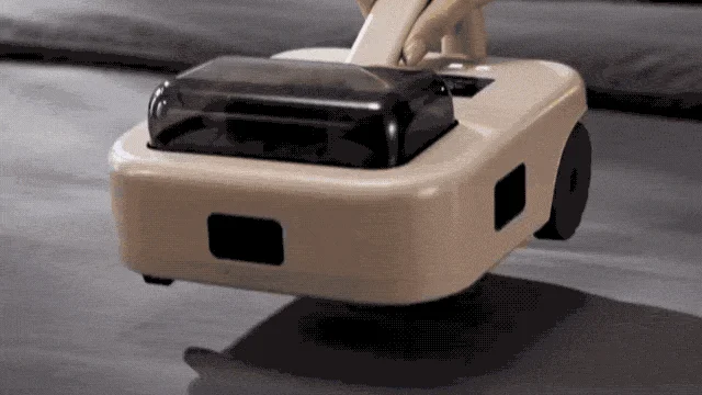 高速たたきで寝具をケアする様子