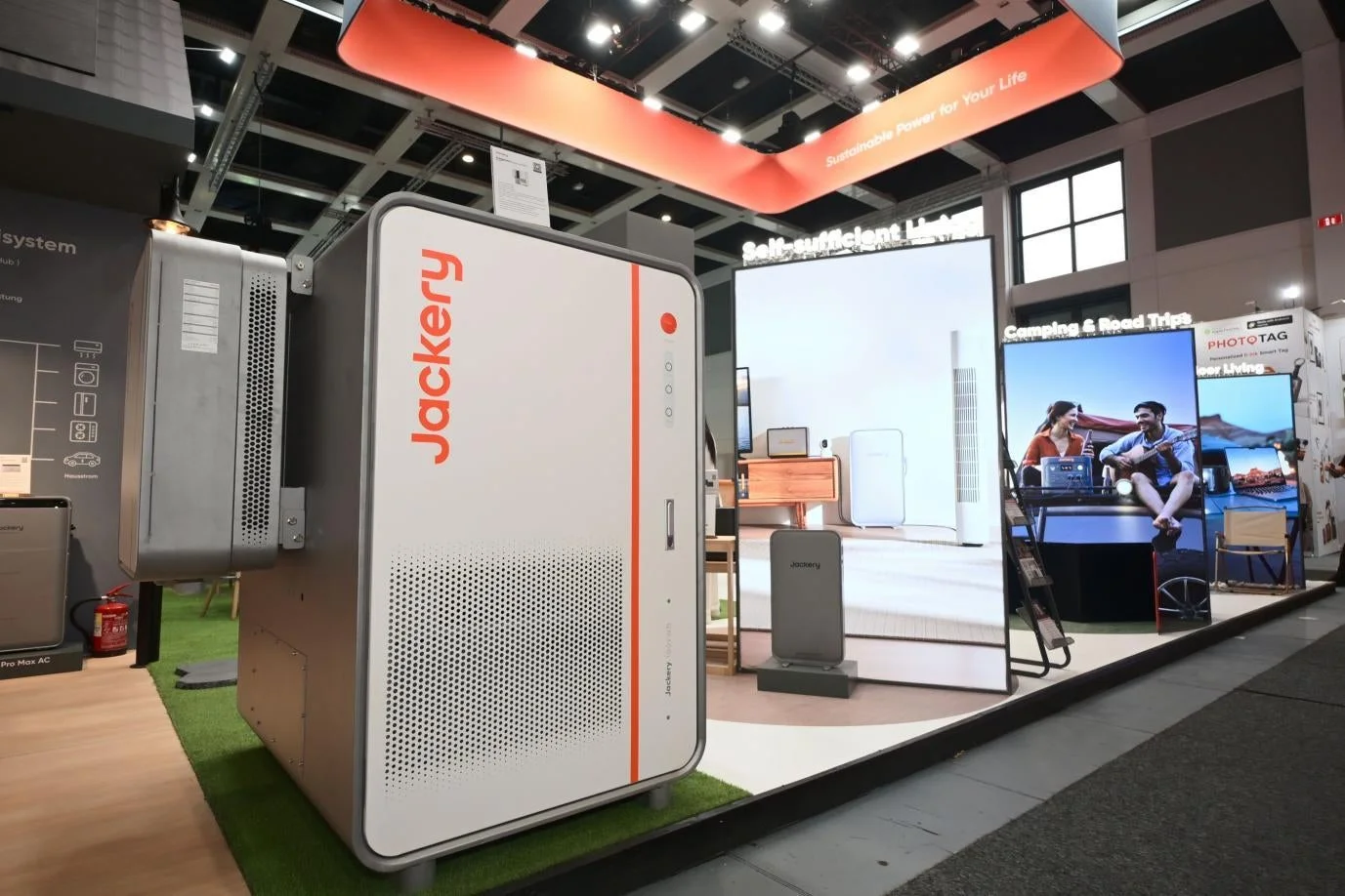 Jackery EnergyGuard Maxの展示風景