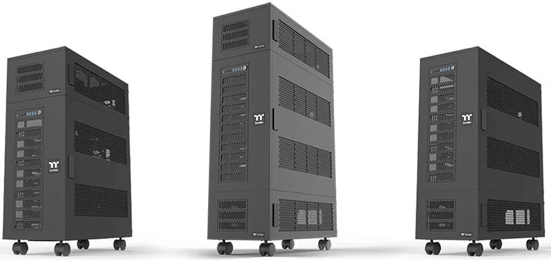 Thermaltakeの拡張ユニットとPCケース