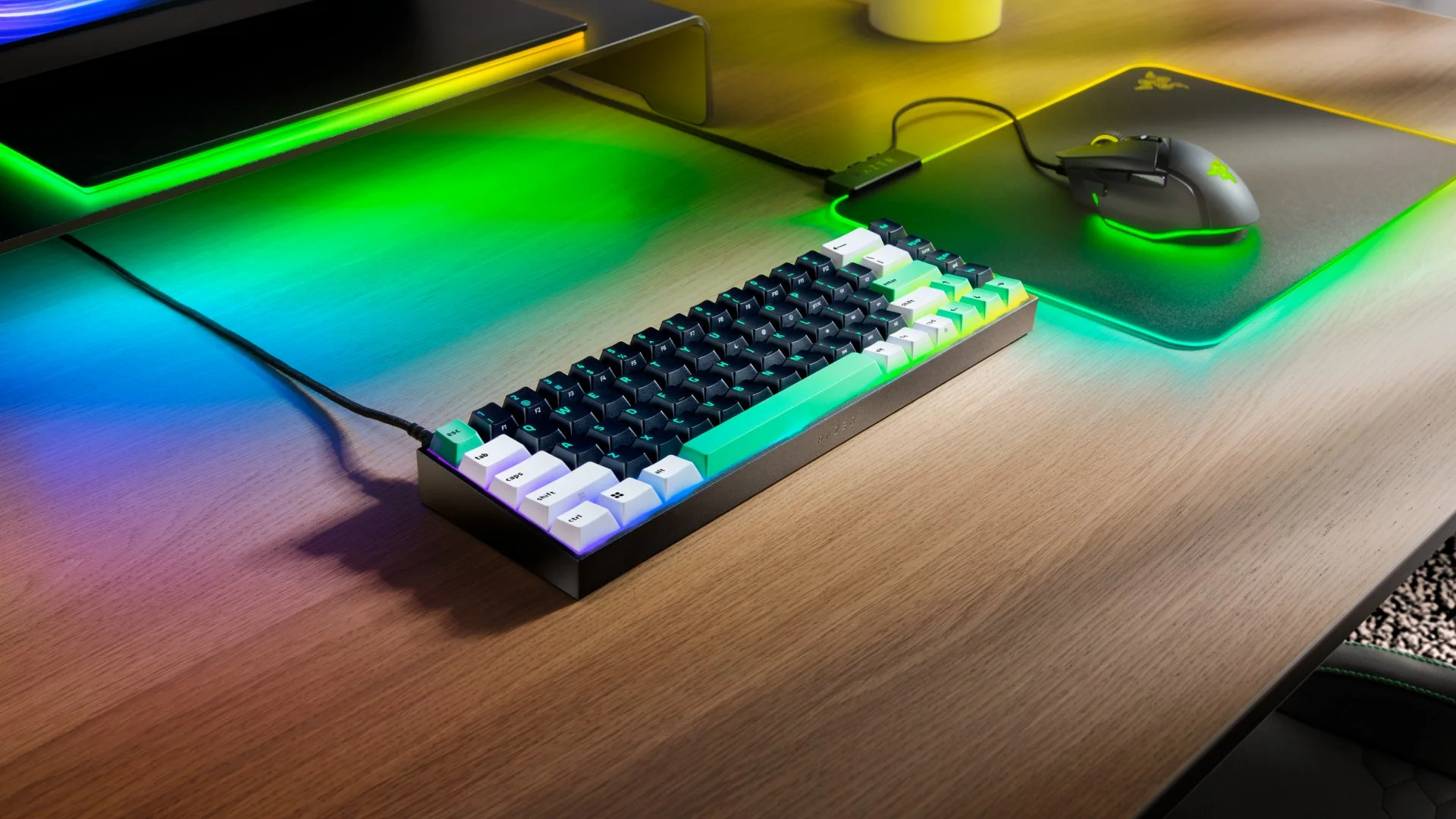 Razerのゲーミングキーボードとマウス